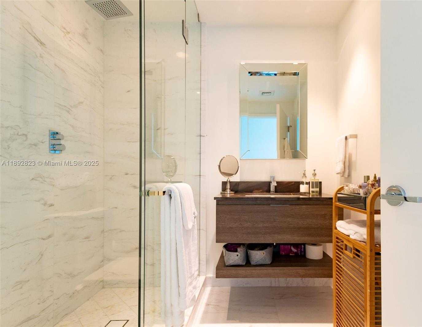 Small Image of 360 OCEAN DR #606S, Key Biscayne Number 25