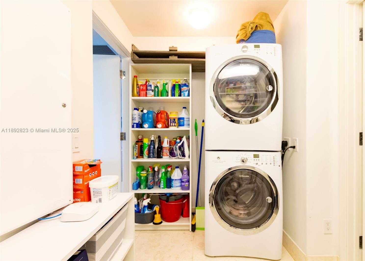 Small Image of 360 OCEAN DR #606S, Key Biscayne Number 36