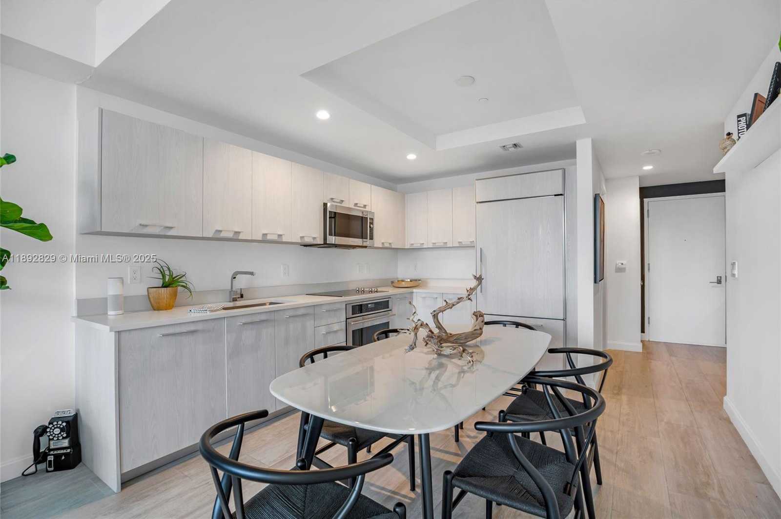 Small Image of 55 SOUTH WEST 9TH ST #3205, Miami Number 12