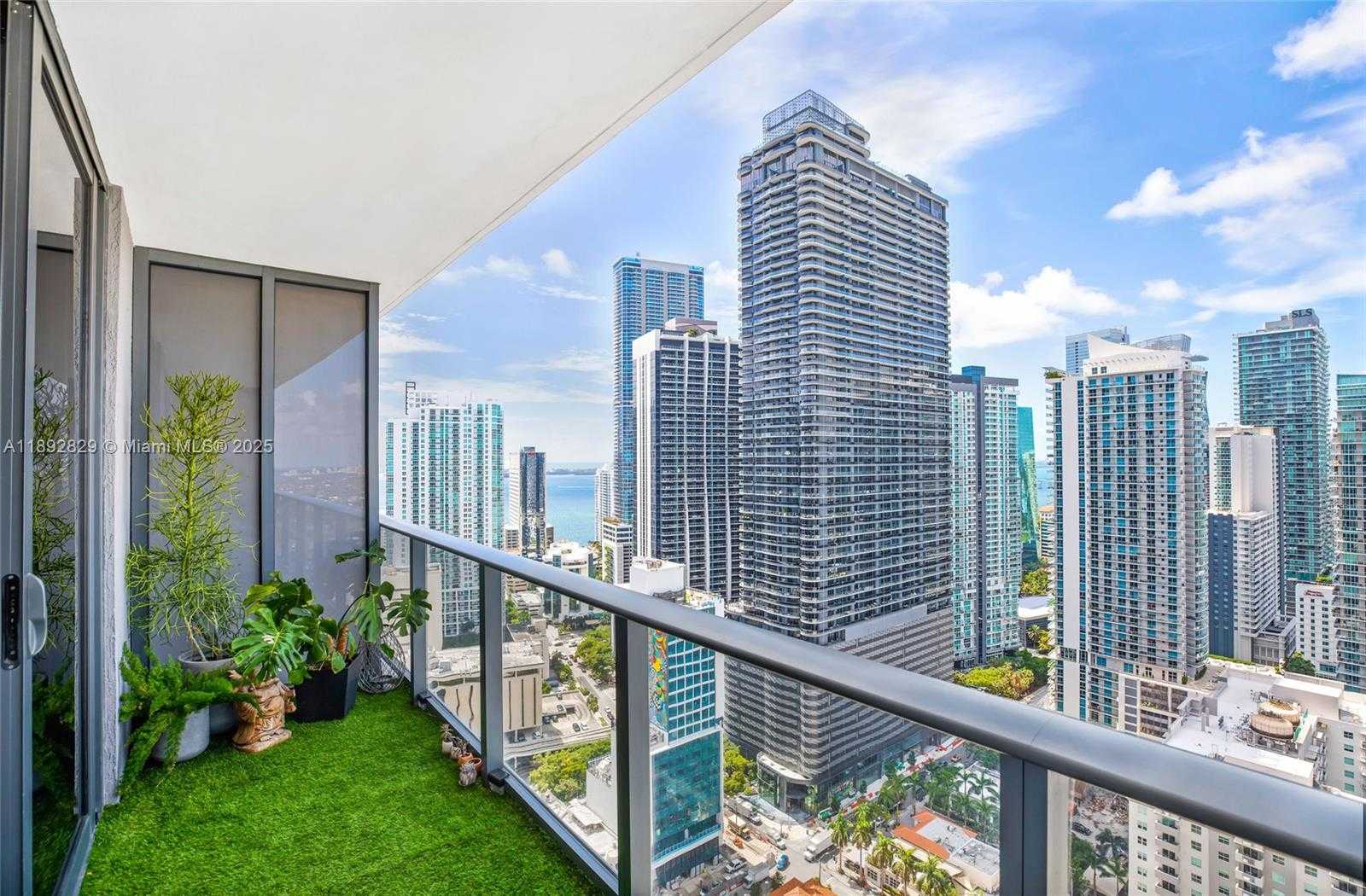 Small Image of 55 SOUTH WEST 9TH ST #3205, Miami Number 18