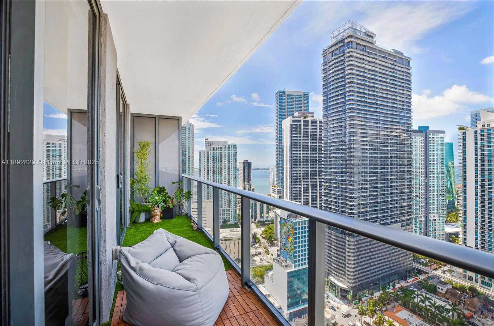 Small Image of 55 SOUTH WEST 9TH ST #3205, Miami Number 19