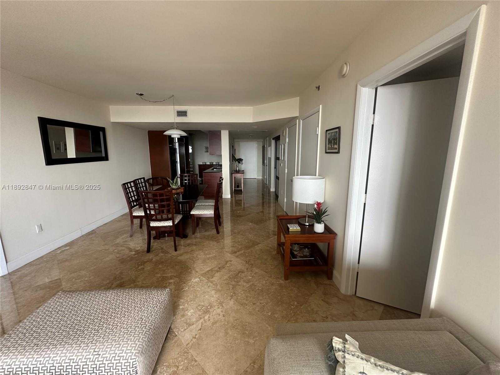 Small Image of 1800 SOUTH OCEAN DR #2707, Hallandale Beach Number 12