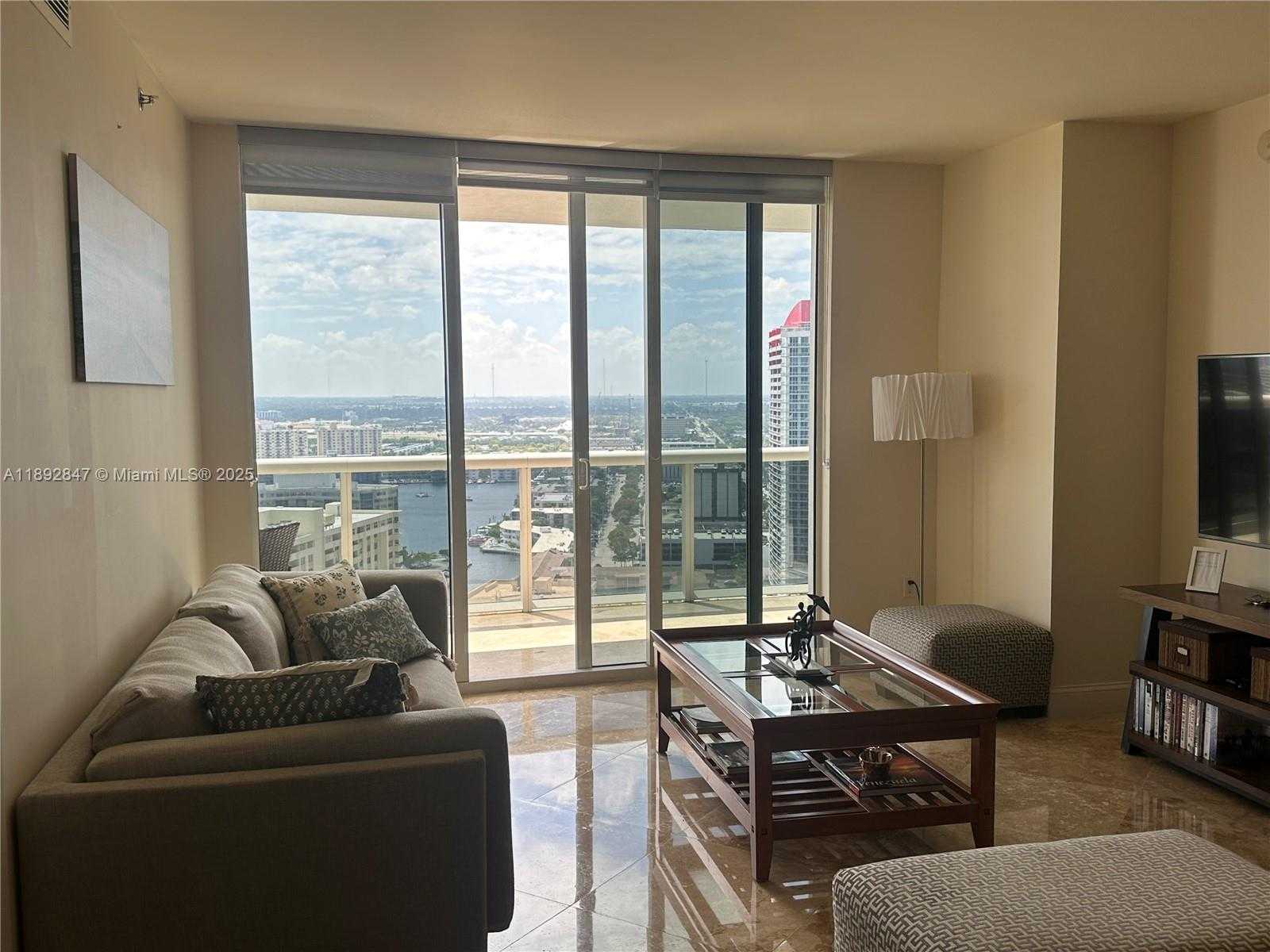 Small Image of 1800 SOUTH OCEAN DR #2707, Hallandale Beach Number 16