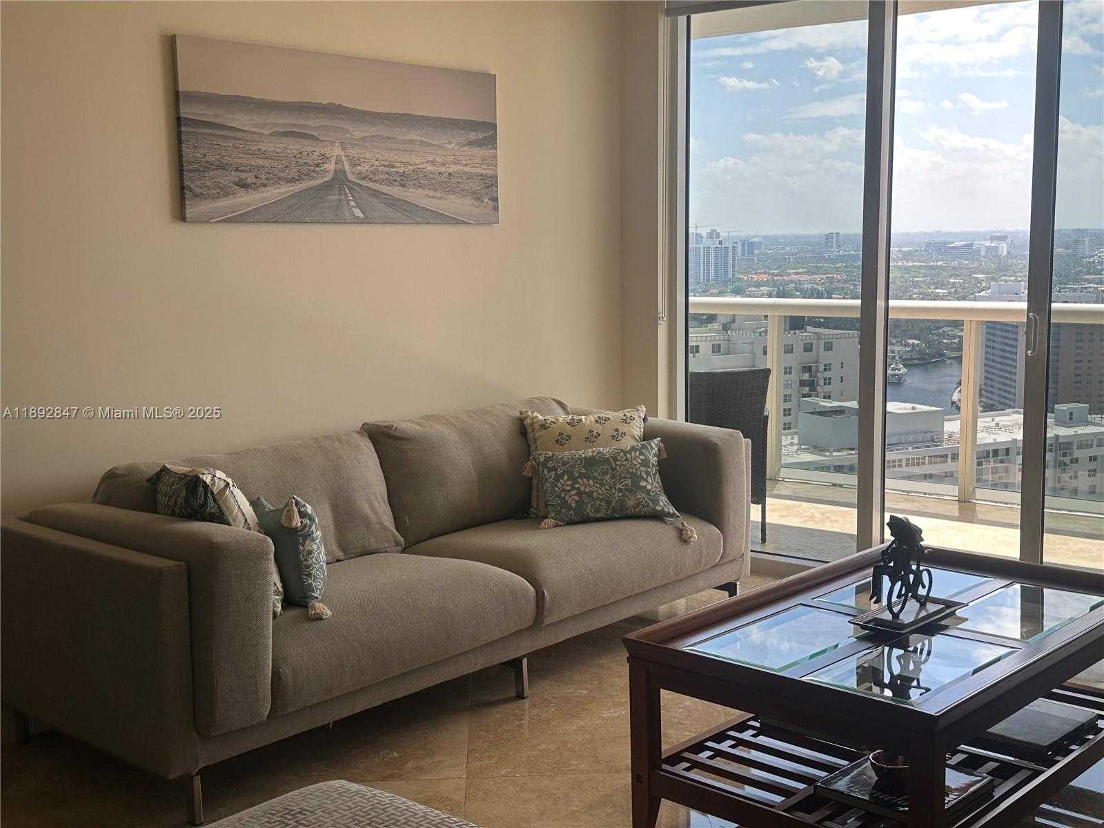 Small Image of 1800 SOUTH OCEAN DR #2707, Hallandale Beach Number 18