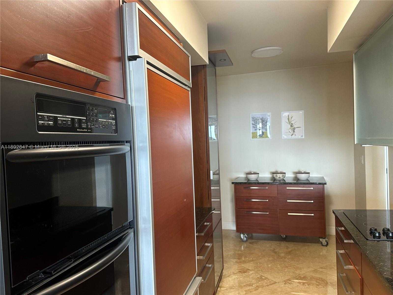 Small Image of 1800 SOUTH OCEAN DR #2707, Hallandale Beach Number 19