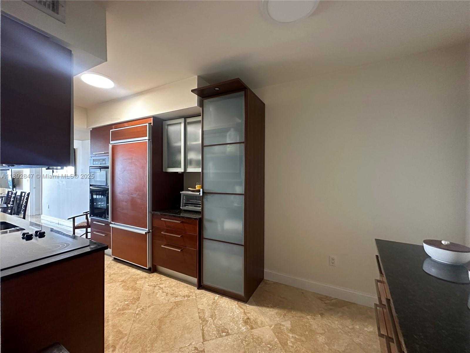 Small Image of 1800 SOUTH OCEAN DR #2707, Hallandale Beach Number 23