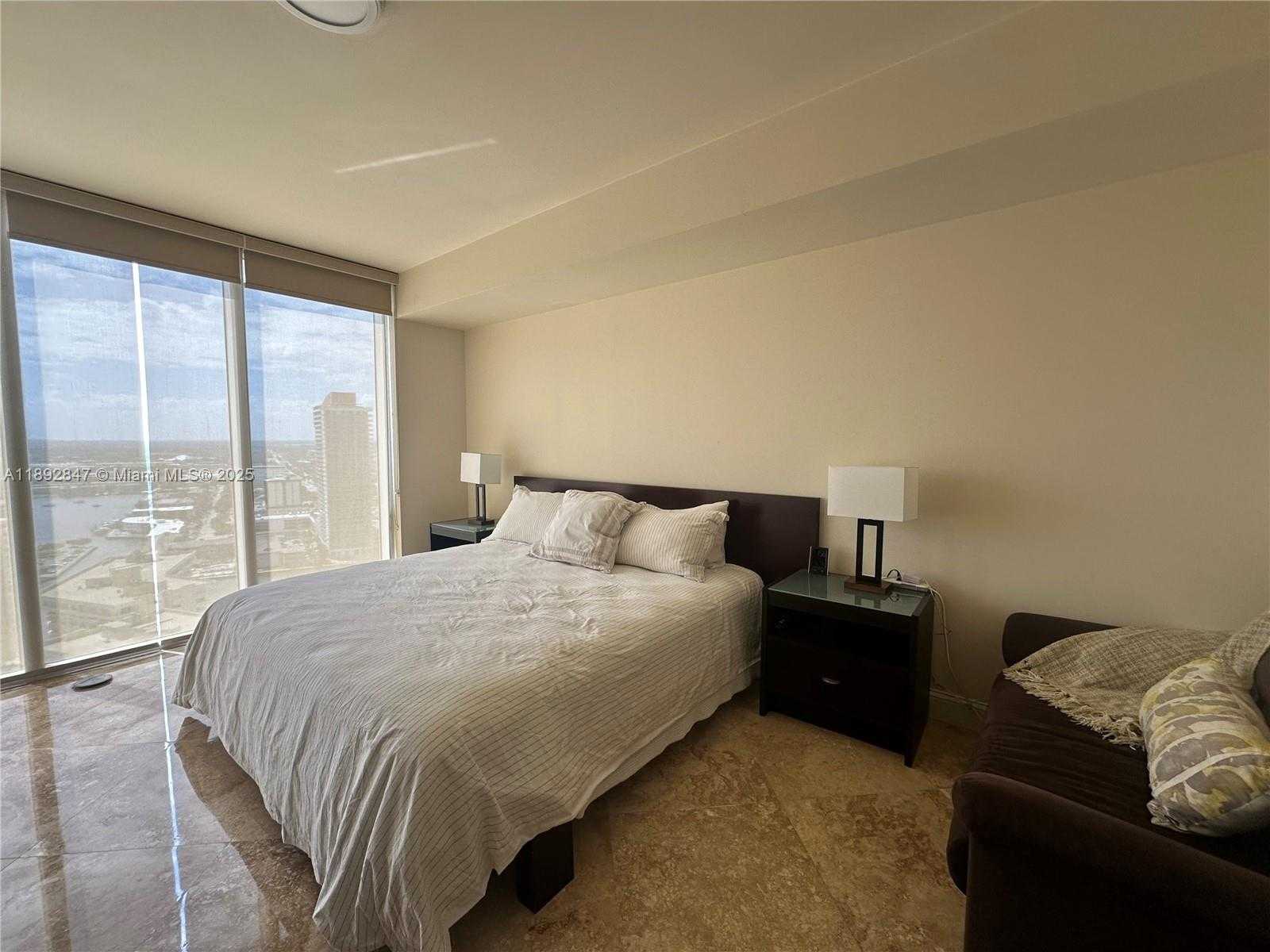 Small Image of 1800 SOUTH OCEAN DR #2707, Hallandale Beach Number 27