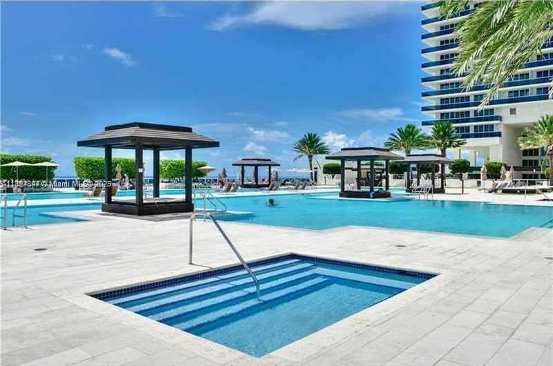 Small Image of 1800 SOUTH OCEAN DR #2707, Hallandale Beach Number 7