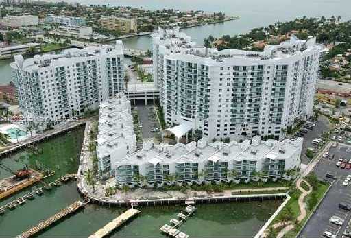 Small Image of 7900 HARBOR ISLAND DR #822, North Bay Village Number 10