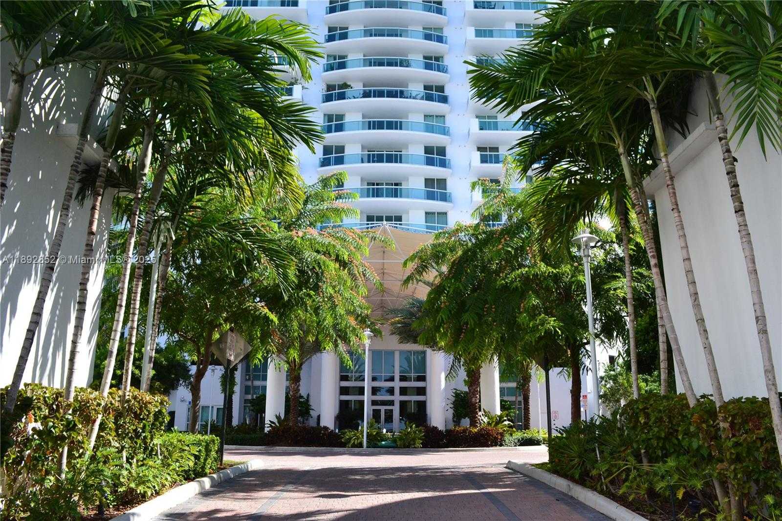 Small Image of 7900 HARBOR ISLAND DR #822, North Bay Village Number 15