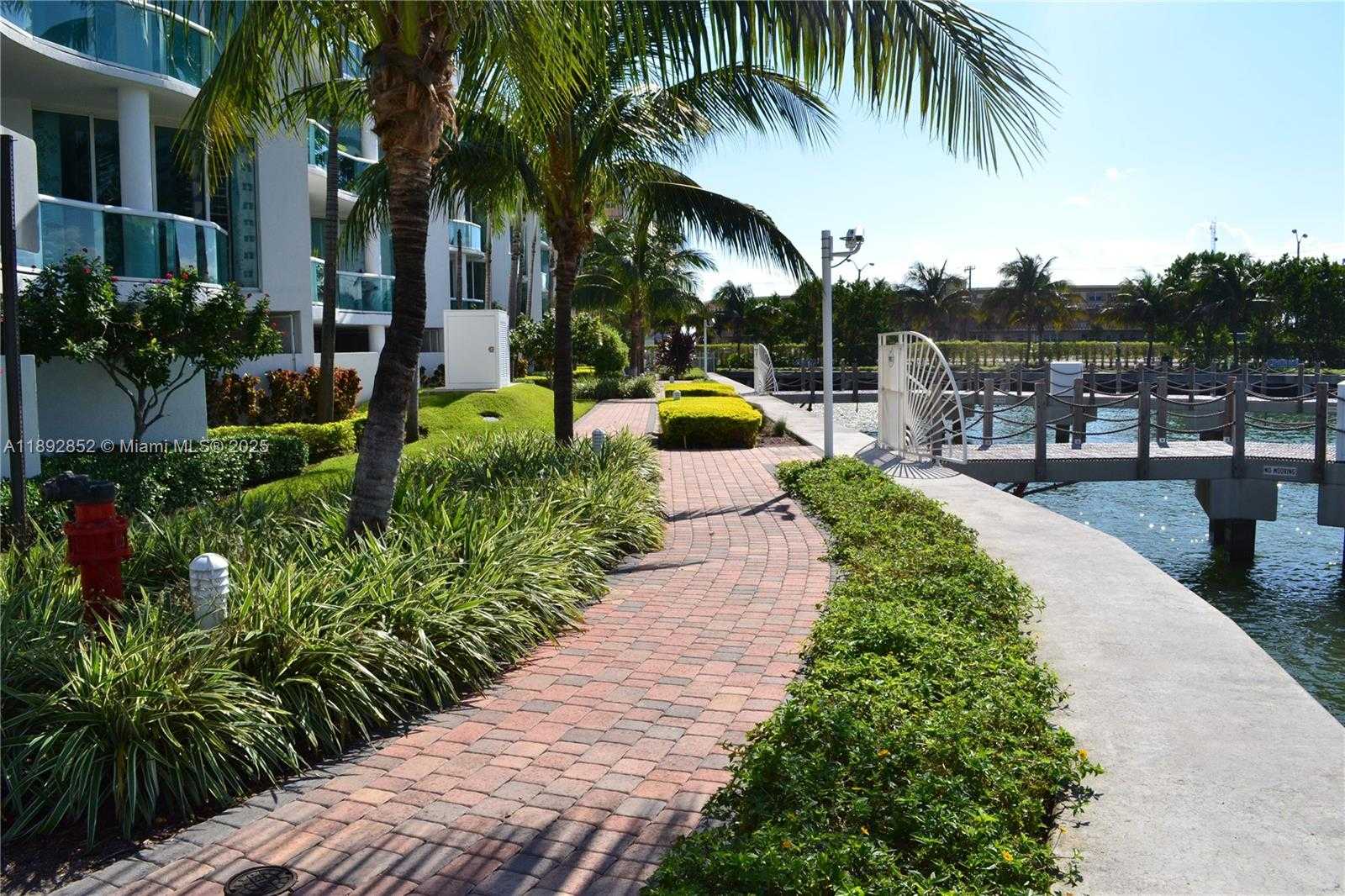 Small Image of 7900 HARBOR ISLAND DR #822, North Bay Village Number 16