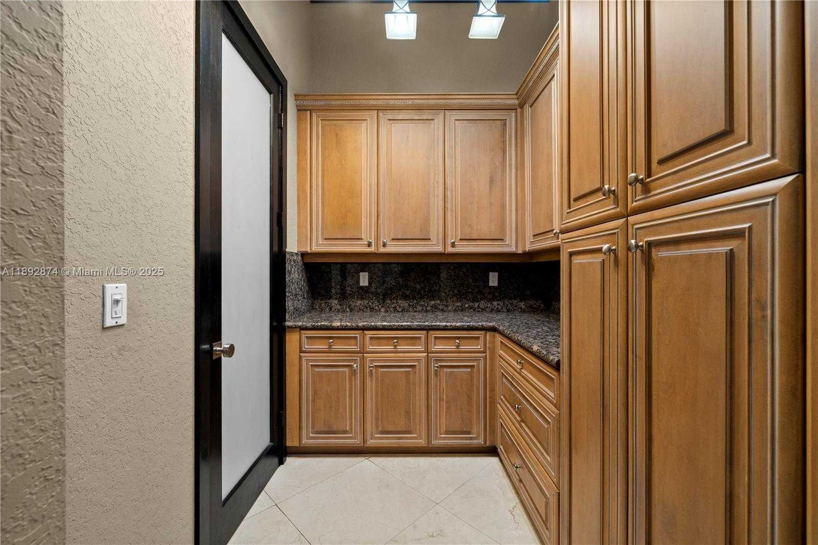 Small Image of 14130 SOUTH WEST 33RD CT, Davie Number 23