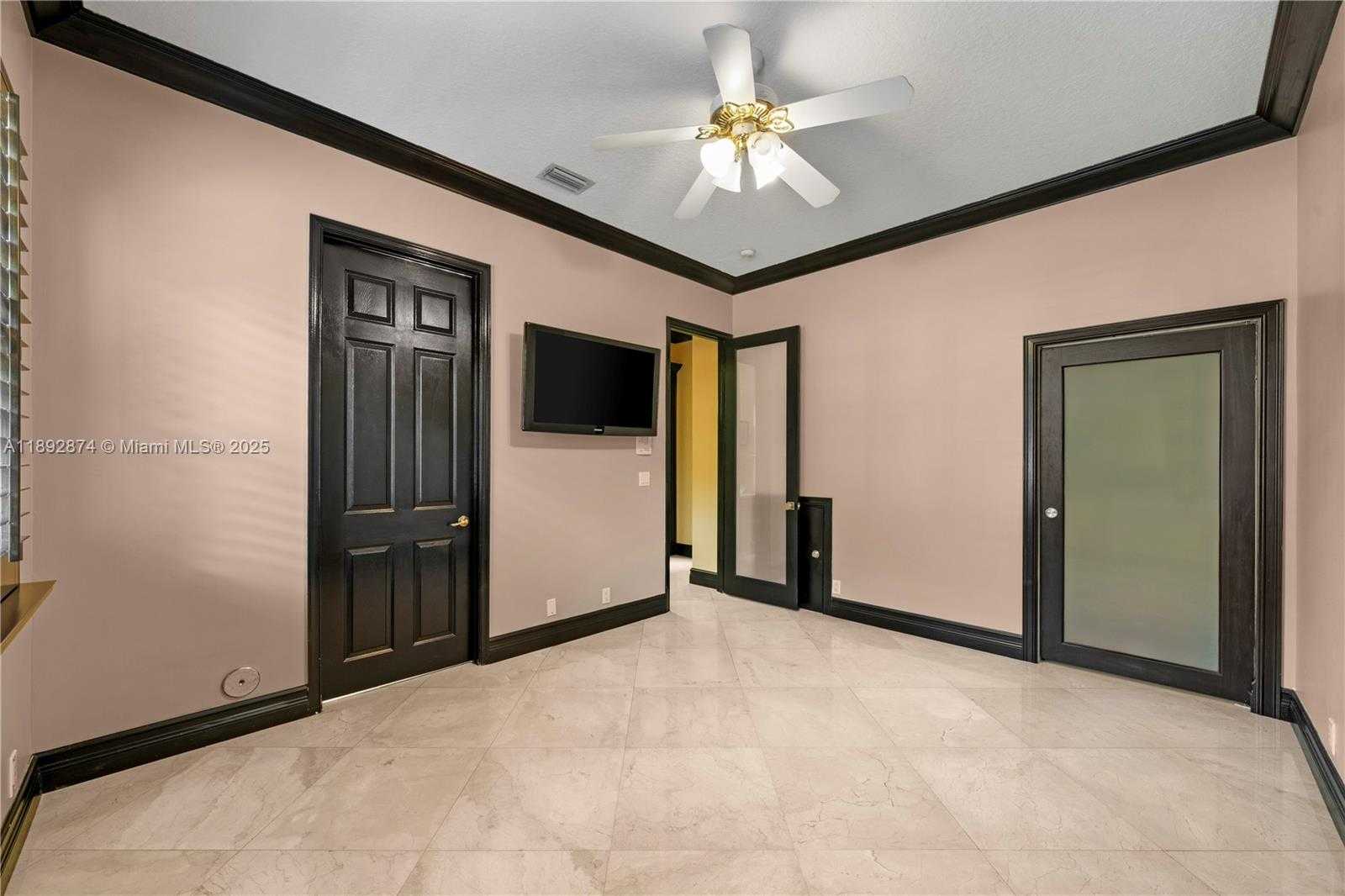 Small Image of 14130 SOUTH WEST 33RD CT, Davie Number 26