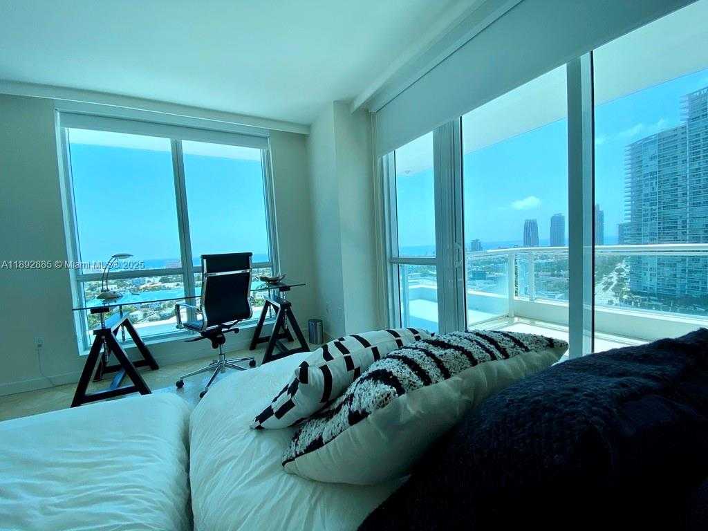 Small Image of 540 WEST AVE #2011, Miami Beach Number 21