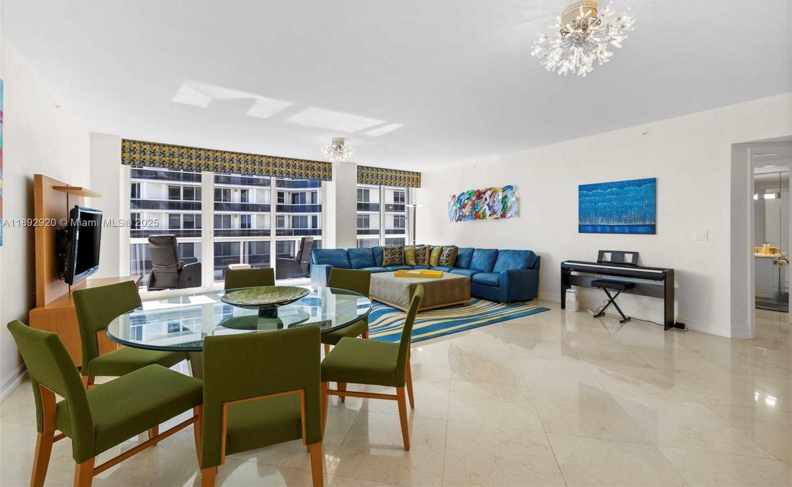 Small Image of Surfside Number 10