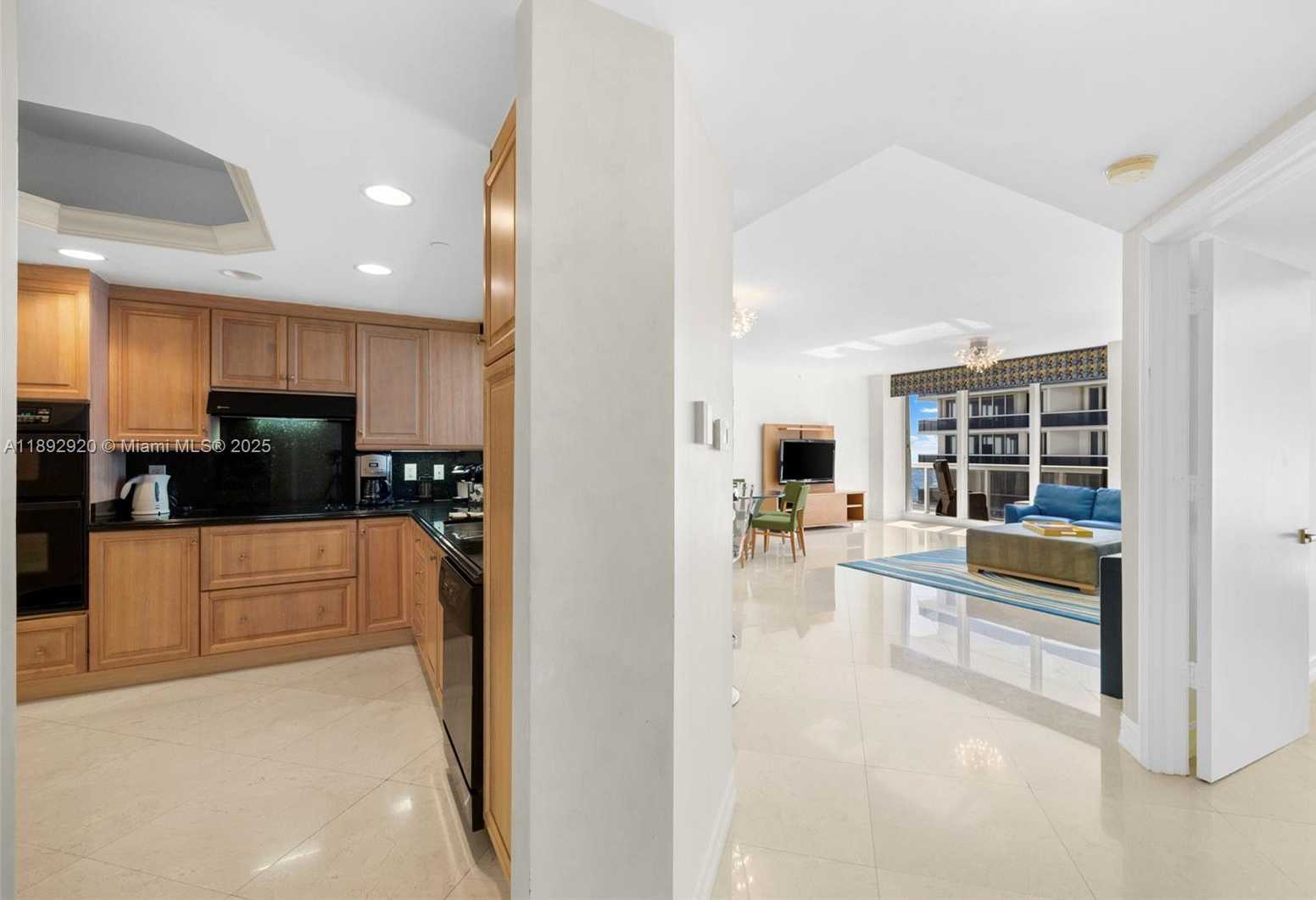 Small Image of Surfside Number 19