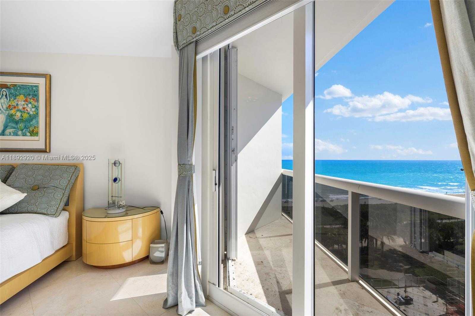 Small Image of Surfside Number 33