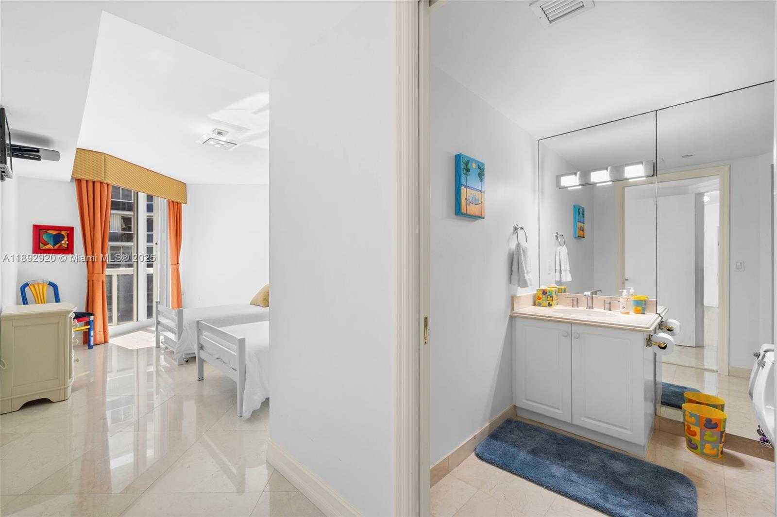 Small Image of Surfside Number 39