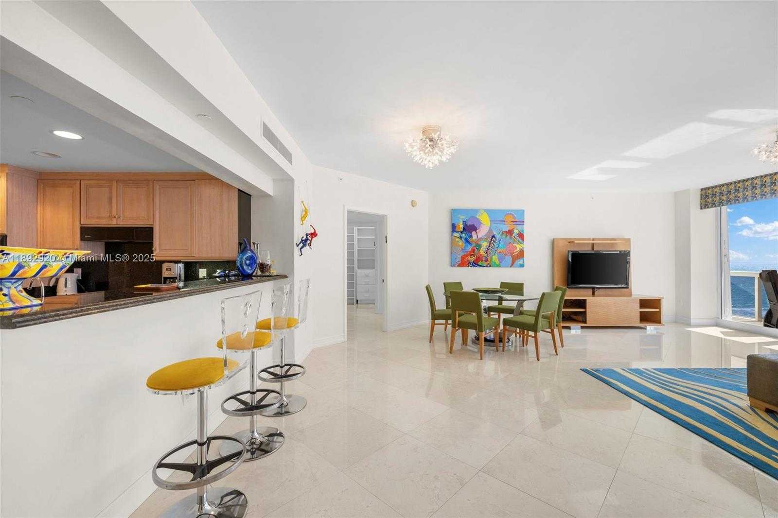 Small Image of Surfside Number 5