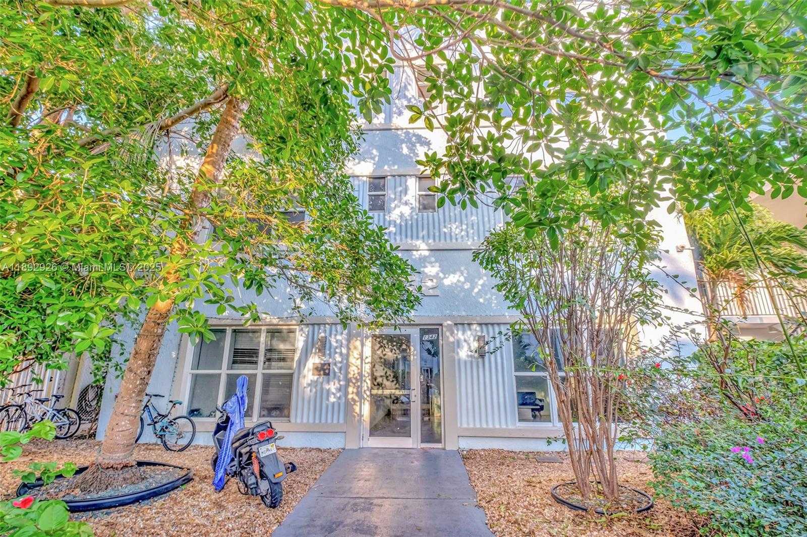 Small Image of 1342 DREXEL AVENUE #301, Miami Beach Number 16