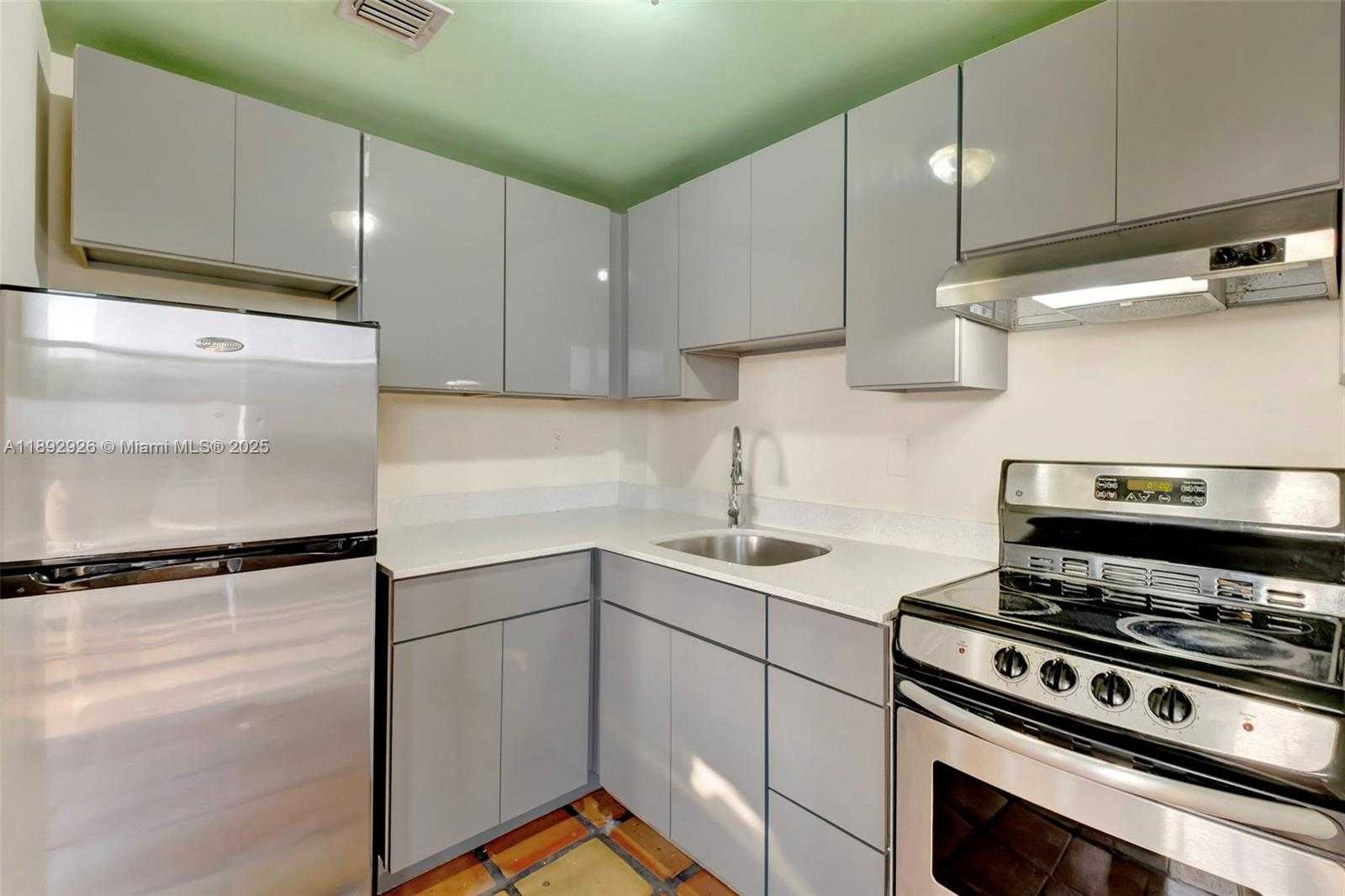 Small Image of 1342 DREXEL AVENUE #301, Miami Beach Number 3