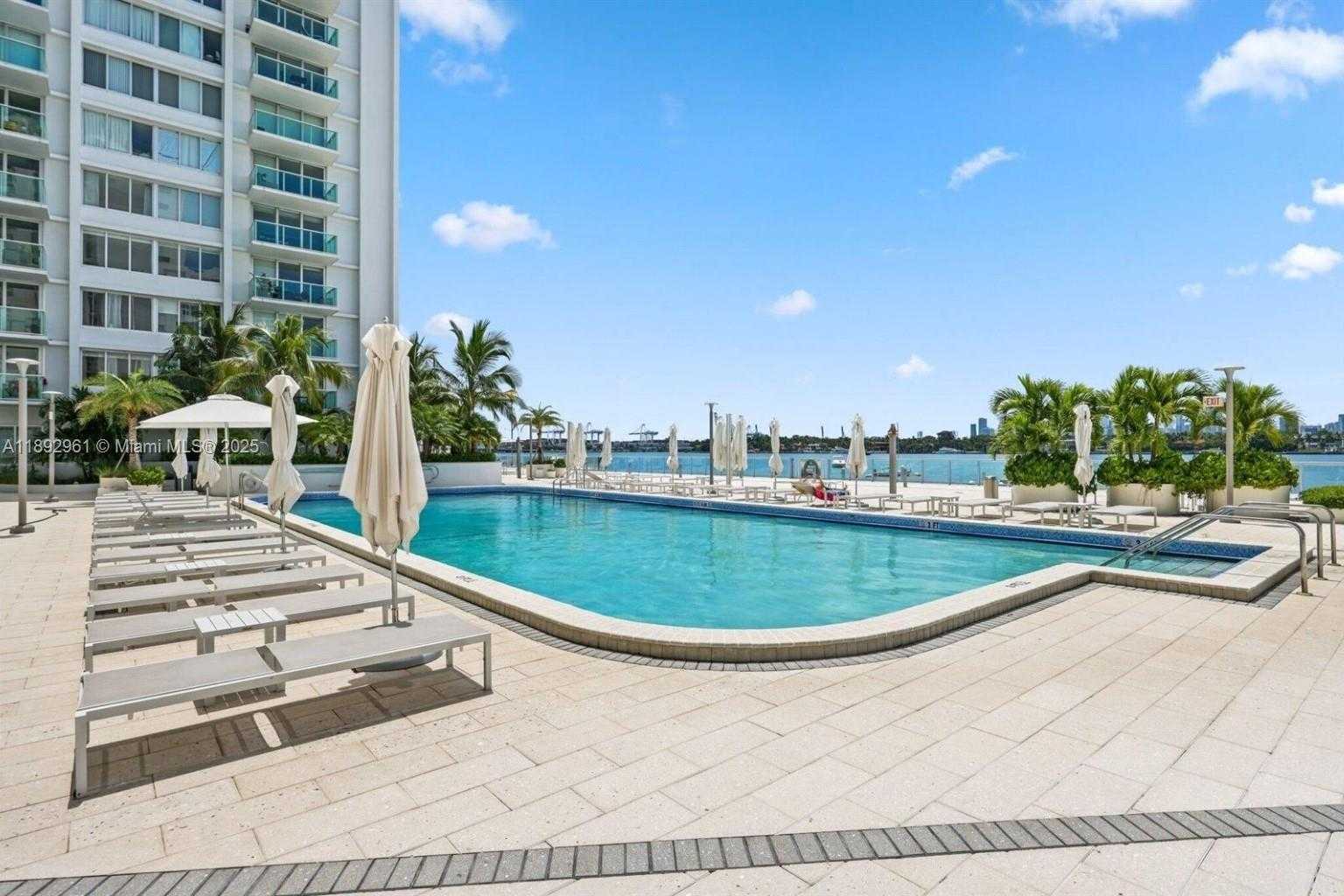 Small Image of 1035 WEST AVE #707, Miami Beach Number 13