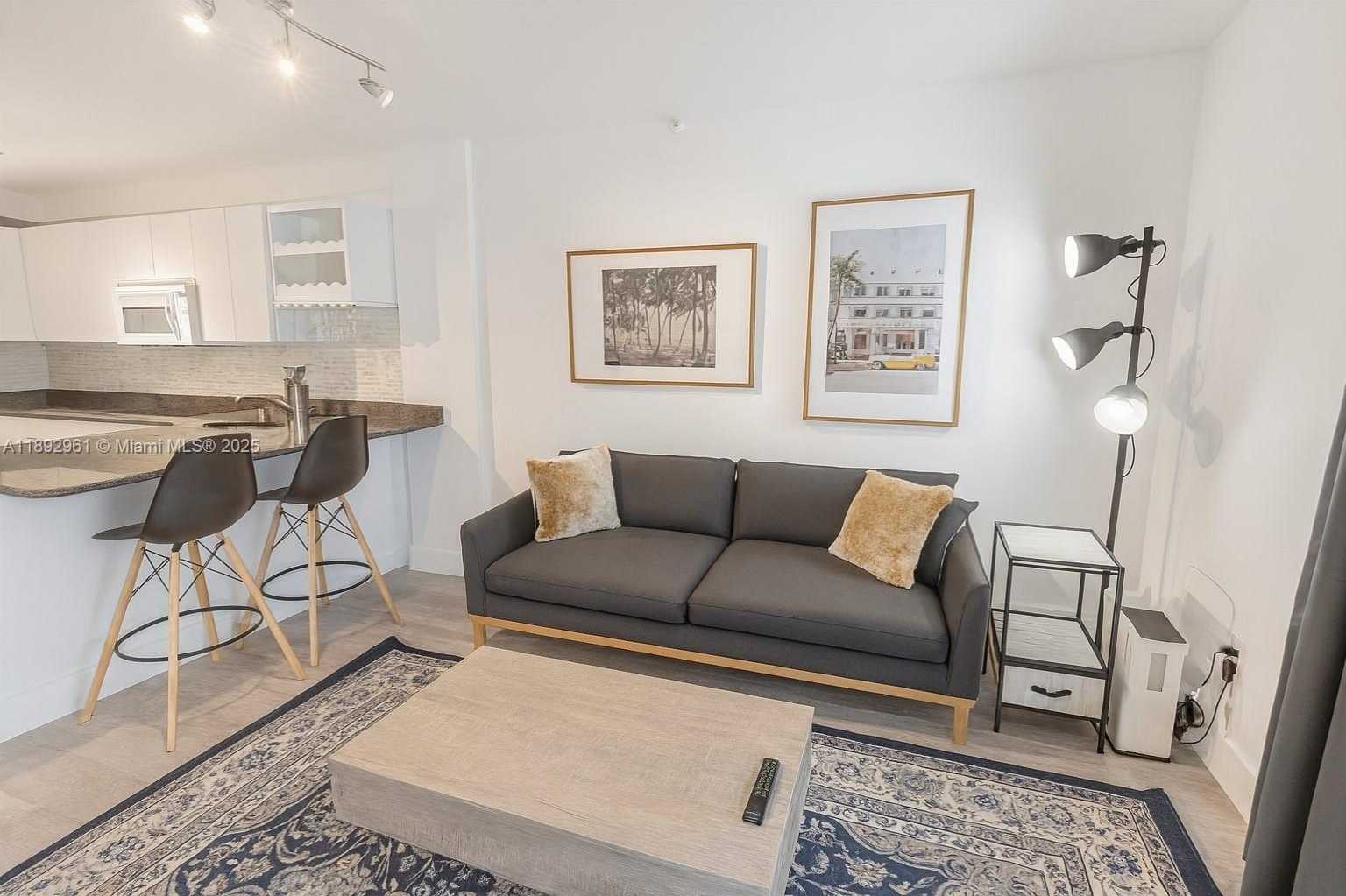 Small Image of 1035 WEST AVE #707, Miami Beach Number 5