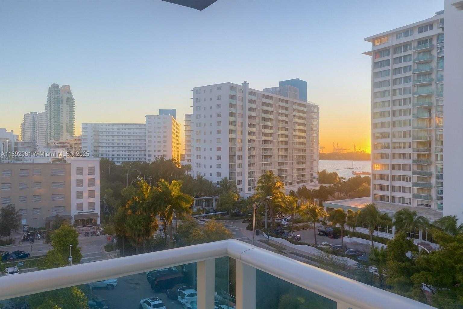 Small Image of 1035 WEST AVE #707, Miami Beach Number 8