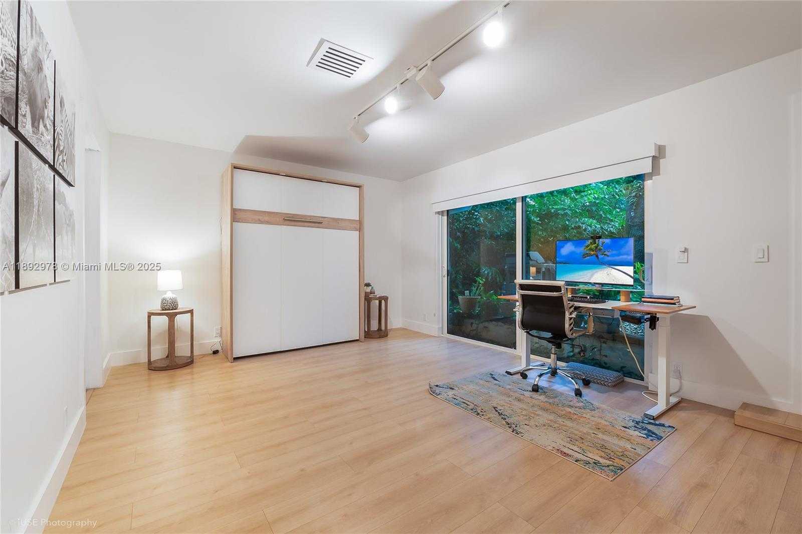 Small Image of 5101 MAGGIORE ST #5101, Coral Gables Number 21