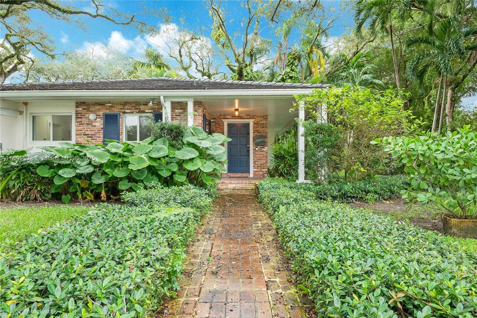 Small Image of 5101 MAGGIORE ST #5101, Coral Gables Number 3