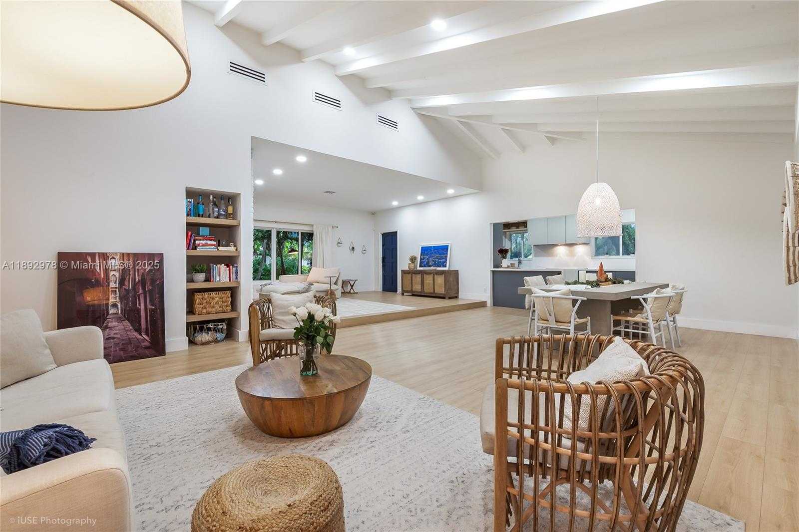 Small Image of 5101 MAGGIORE ST #5101, Coral Gables Number 6
