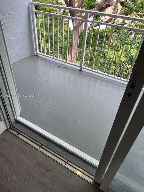 Small Image of 9375 FONTAINEBLEAU BLVD #L416, Miami Number 16