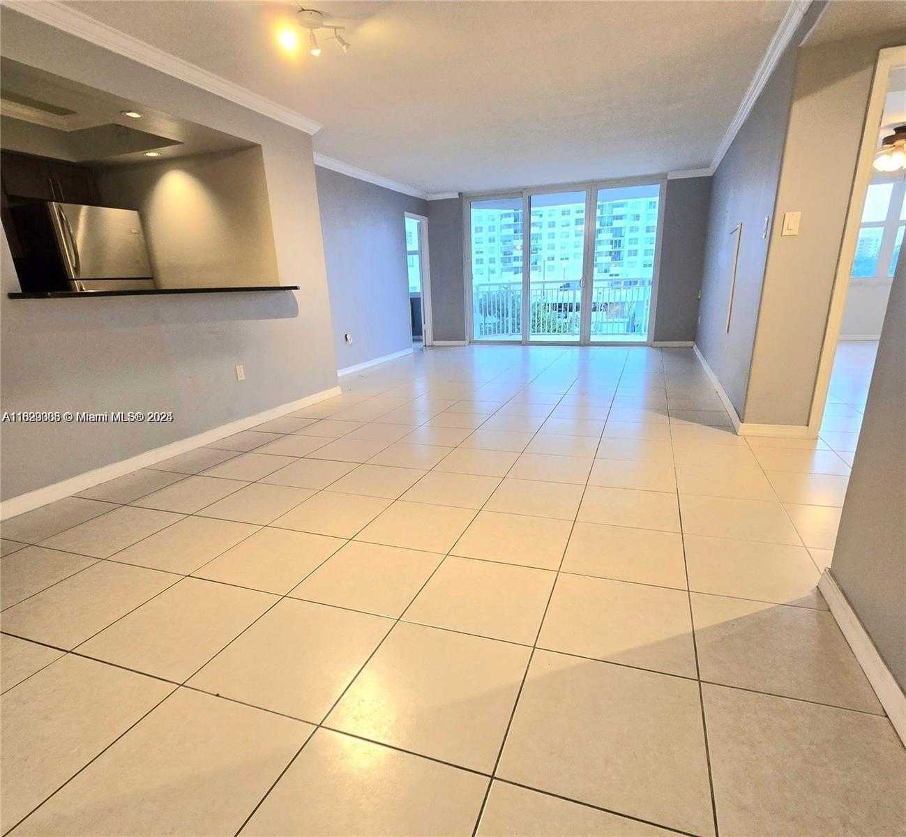 Small Image of 18071 BISCAYNE BLVD #302, Aventura Number 15