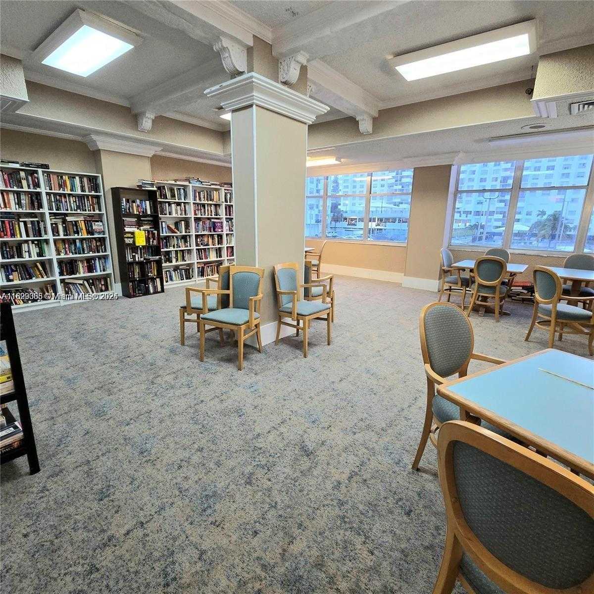 Small Image of 18071 BISCAYNE BLVD #302, Aventura Number 27