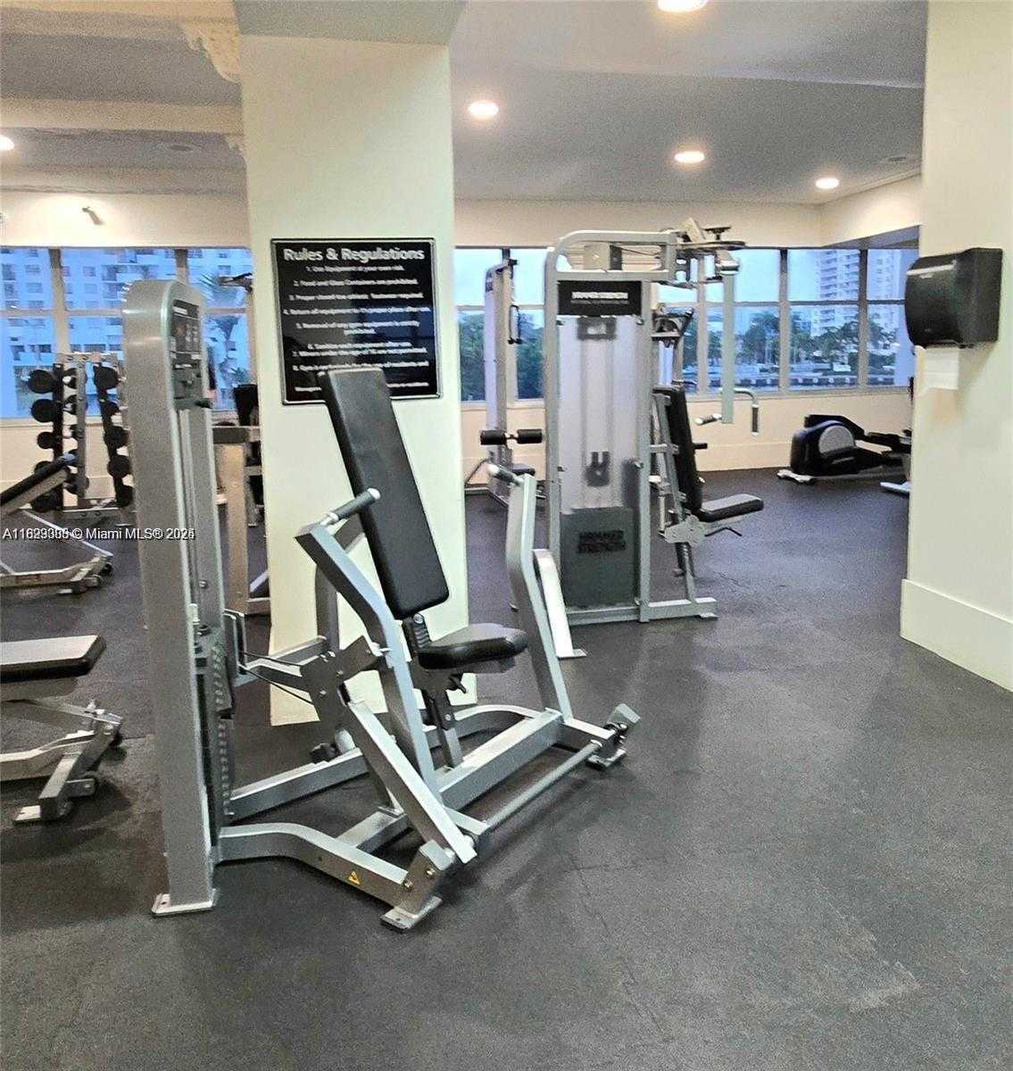 Small Image of 18071 BISCAYNE BLVD #302, Aventura Number 28