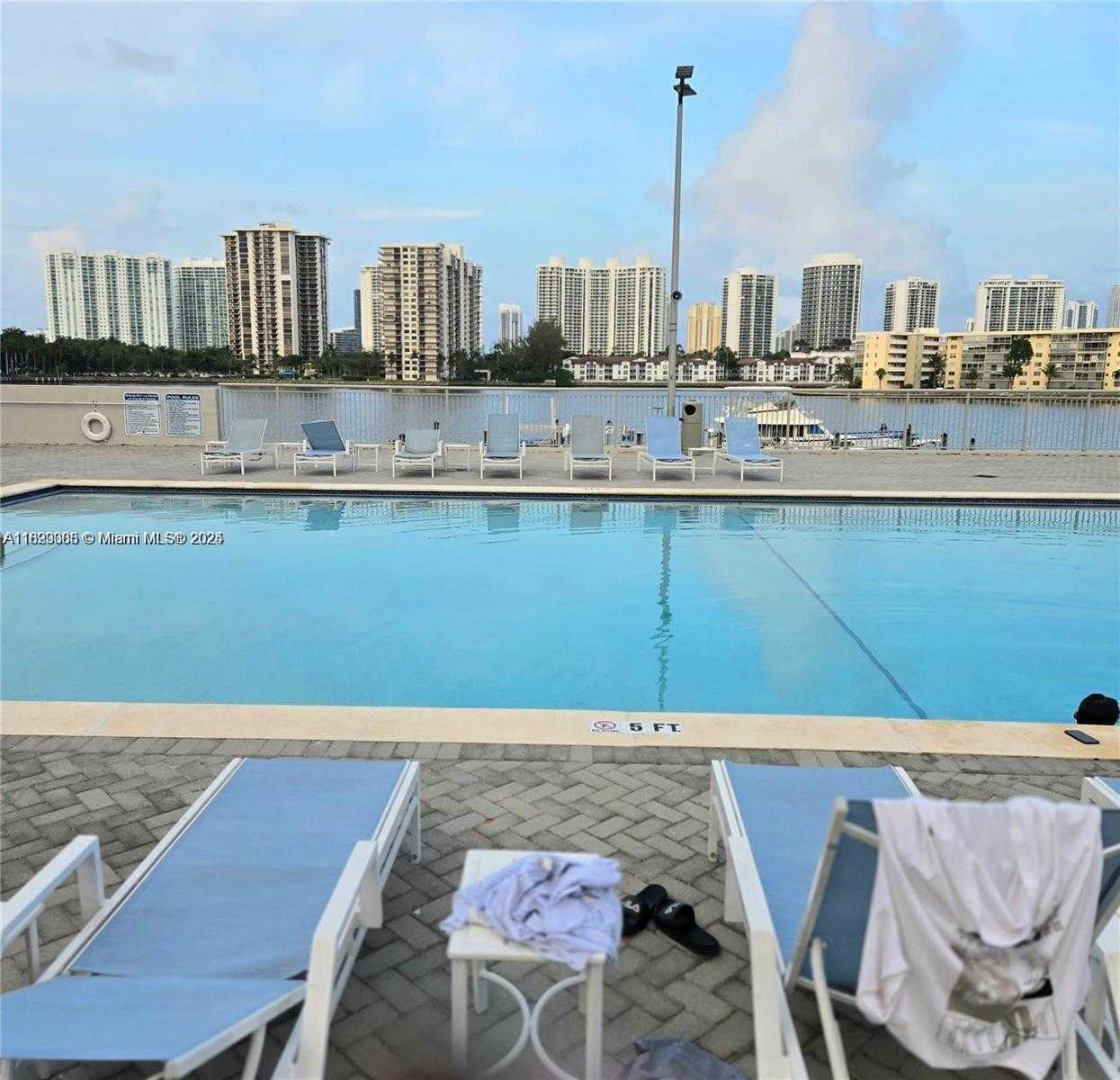 Small Image of 18071 BISCAYNE BLVD #302, Aventura Number 32