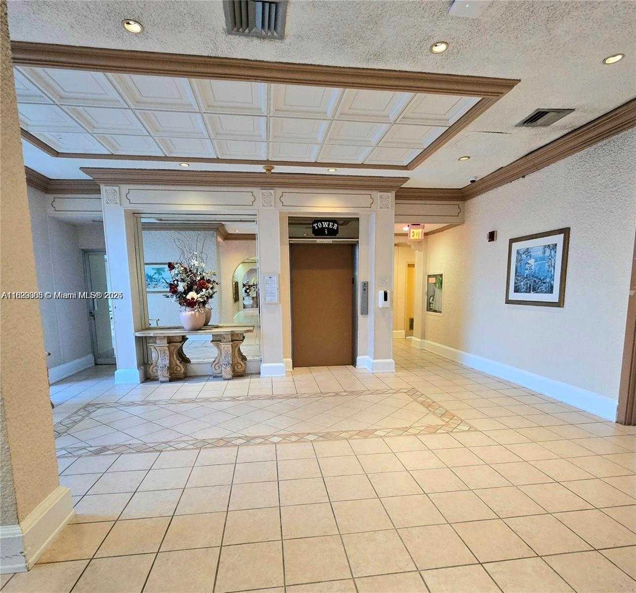 Small Image of 18071 BISCAYNE BLVD #302, Aventura Number 38