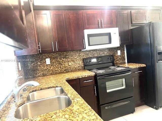 Small Image of 8831 NORTH WEST 10TH ST, Pembroke Pines Number 14