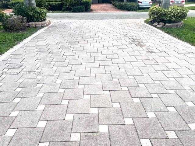 Small Image of 8831 NORTH WEST 10TH ST, Pembroke Pines Number 26