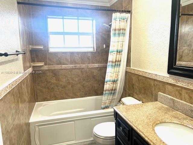Small Image of 8831 NORTH WEST 10TH ST, Pembroke Pines Number 35