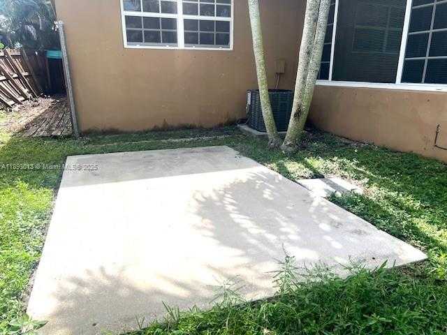 Small Image of 8831 NORTH WEST 10TH ST, Pembroke Pines Number 40