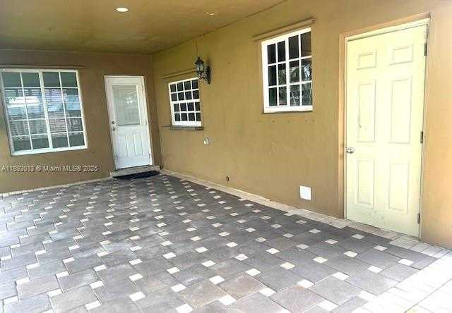 Small Image of 8831 NORTH WEST 10TH ST, Pembroke Pines Number 42