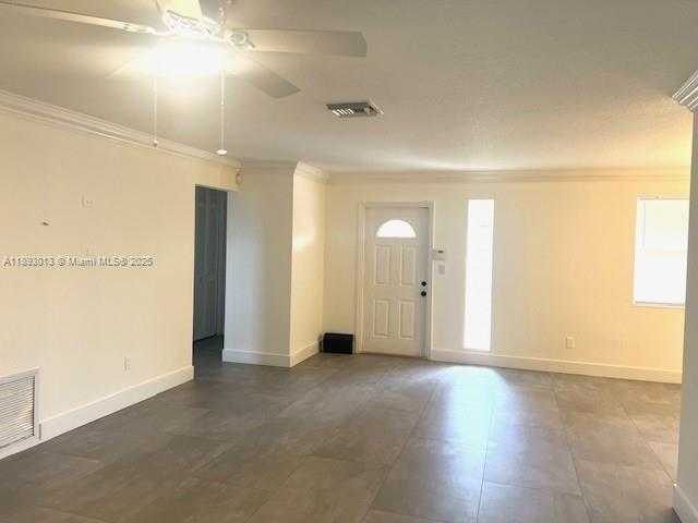 Small Image of 8831 NORTH WEST 10TH ST, Pembroke Pines Number 5
