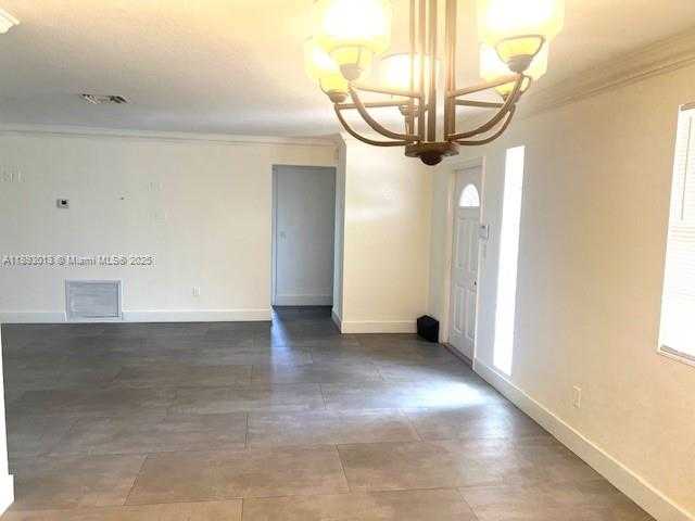 Small Image of 8831 NORTH WEST 10TH ST, Pembroke Pines Number 7