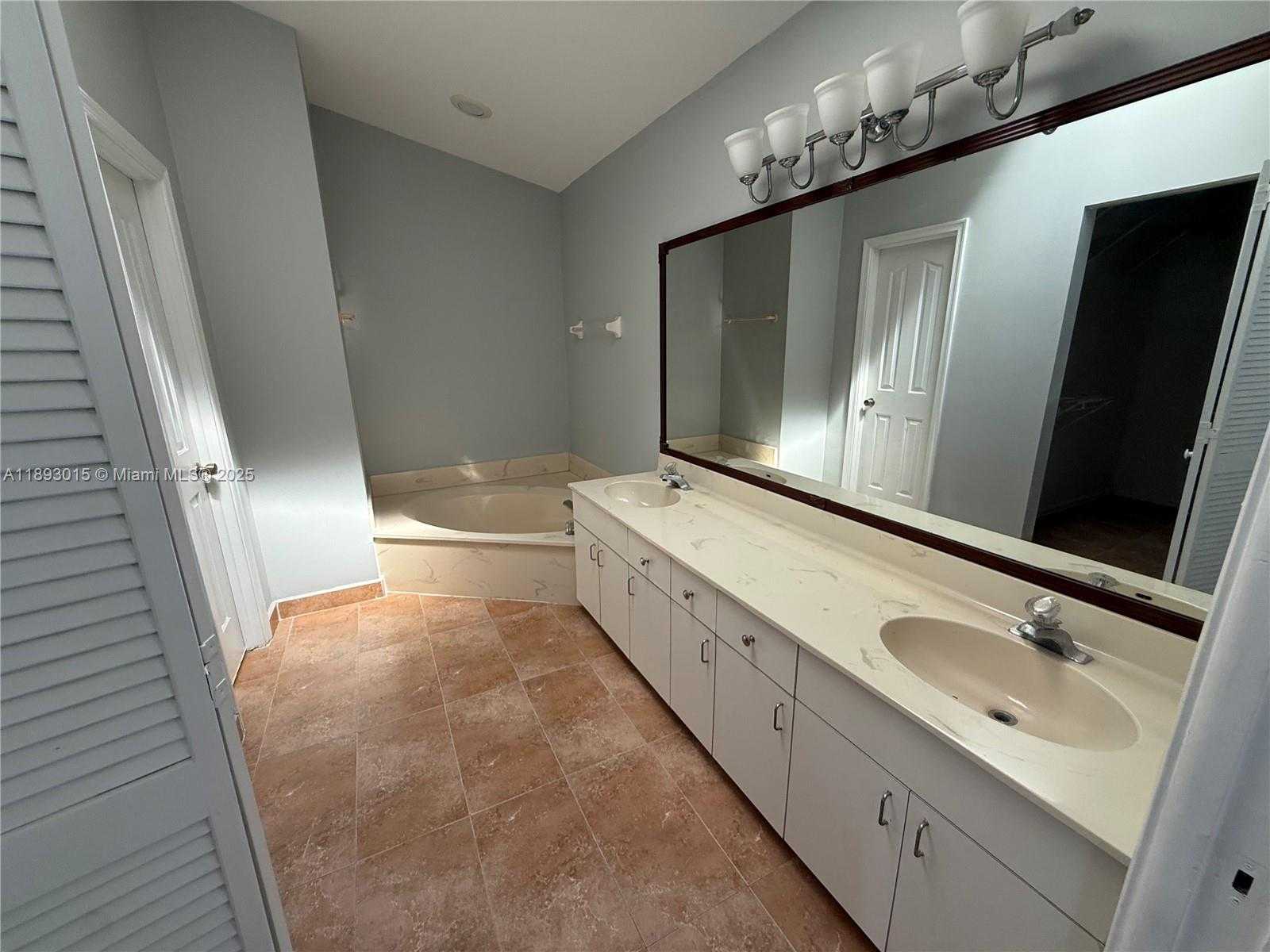Small Image of 2456 NORTH WEST 97TH LN, Coral Springs Number 11