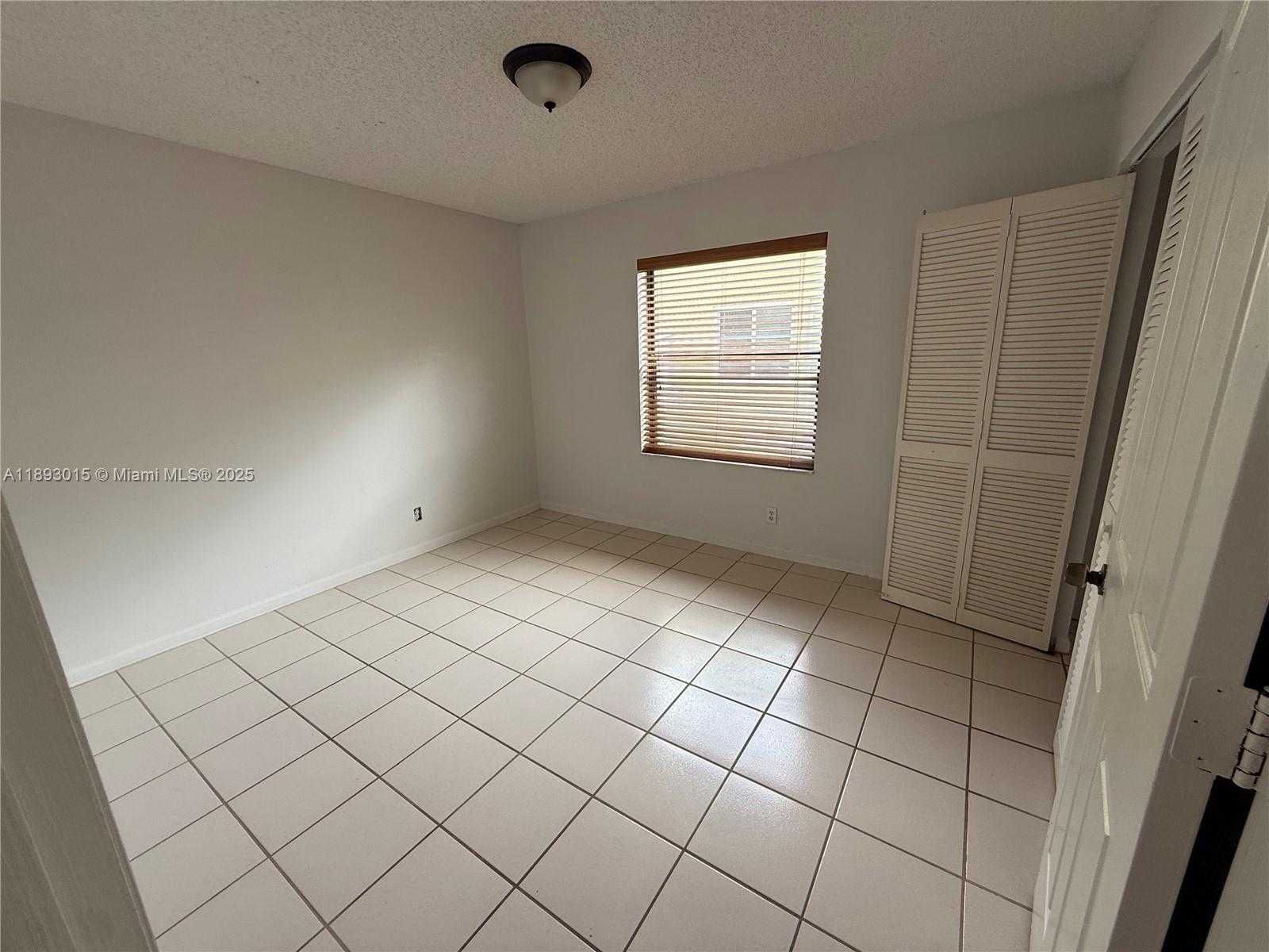 Small Image of 2456 NORTH WEST 97TH LN, Coral Springs Number 8