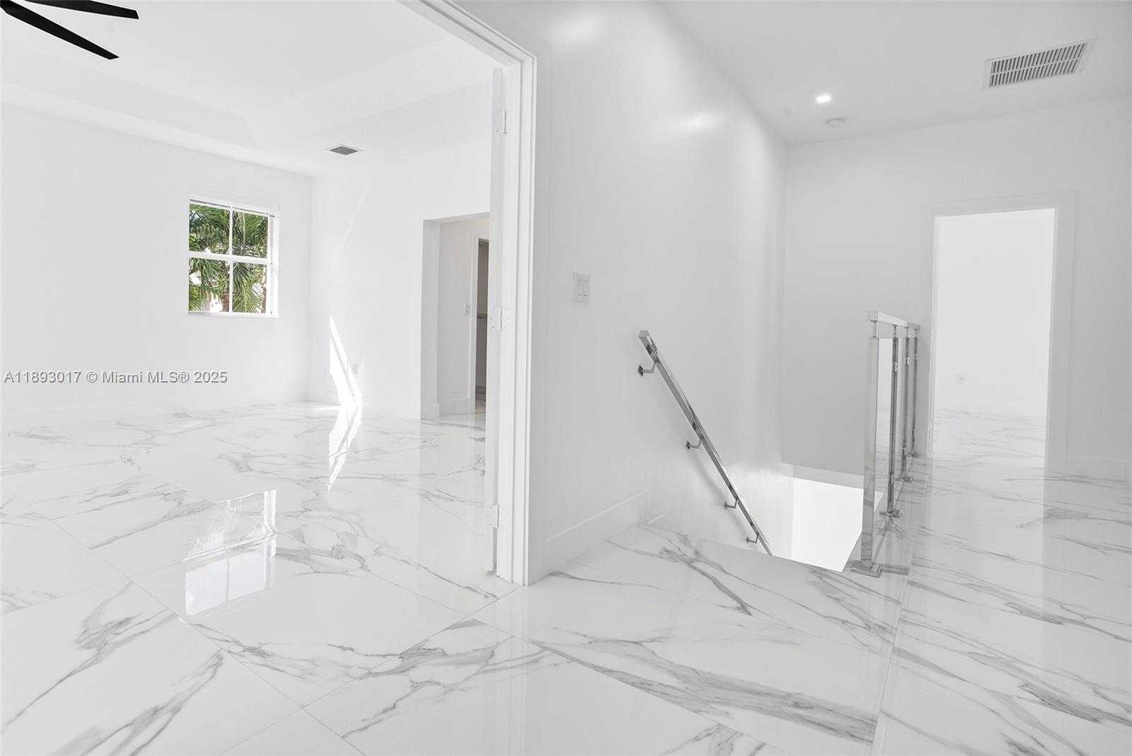 Small Image of 14532 SOUTH WEST 13TH TER, Miami Number 15