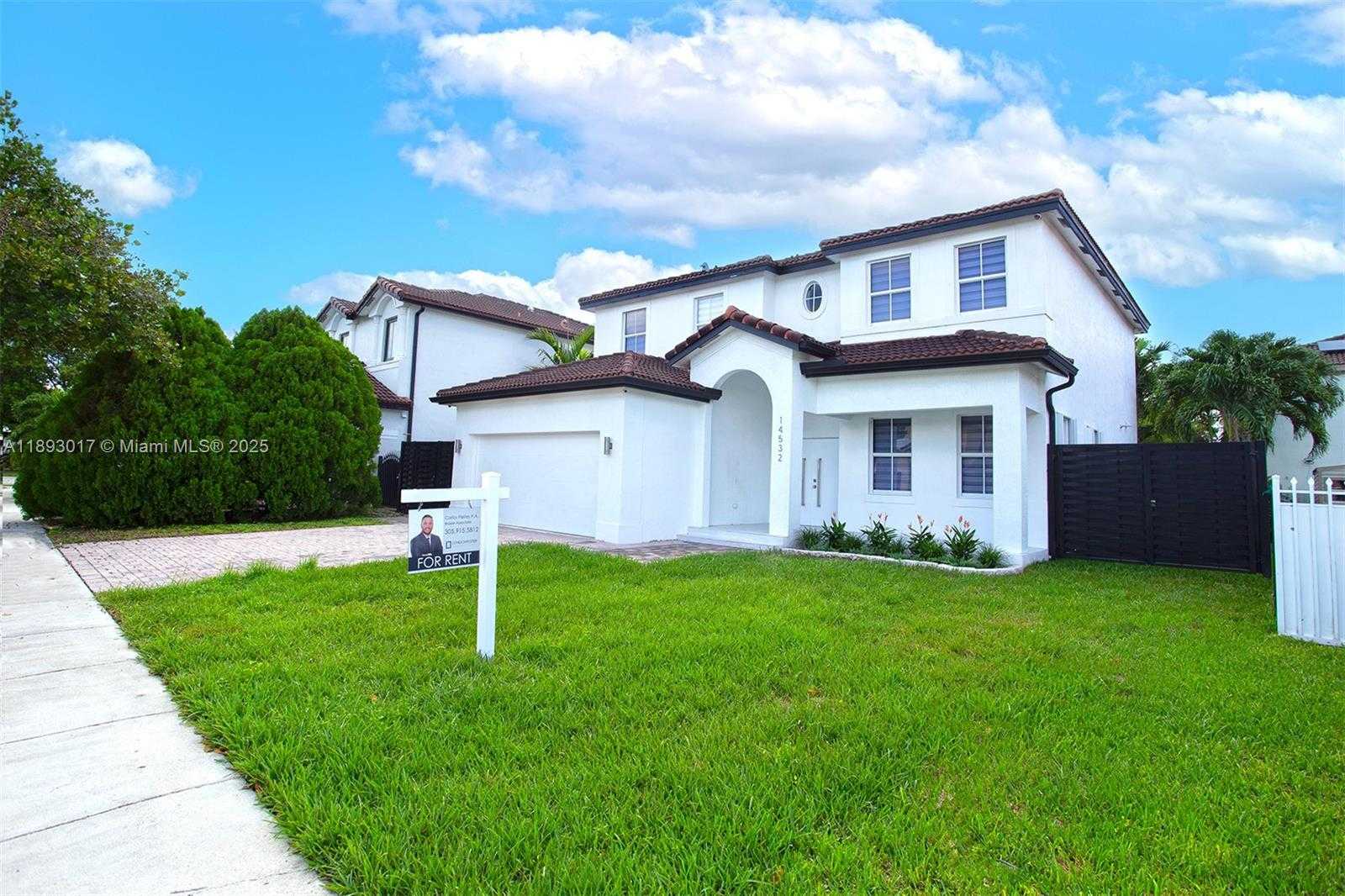 Small Image of 14532 SOUTH WEST 13TH TER, Miami Number 2