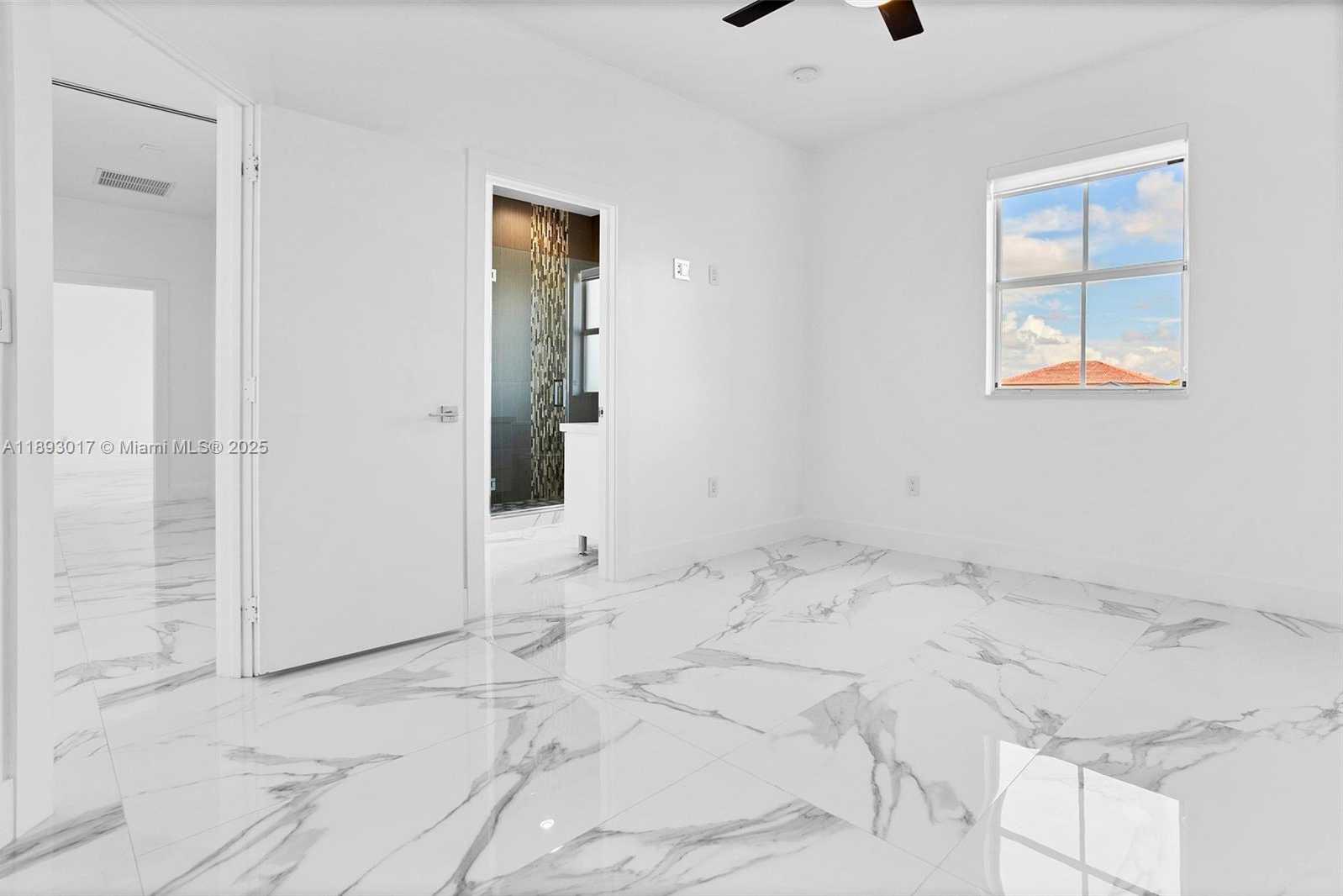 Small Image of 14532 SOUTH WEST 13TH TER, Miami Number 23