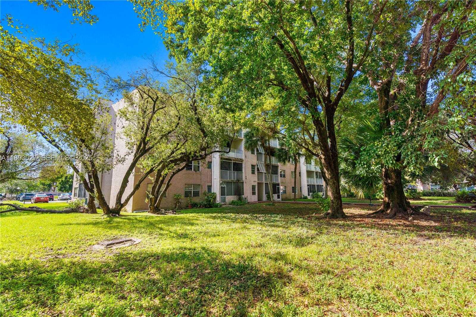 Small Image of 8501 NORTH WEST 8TH ST #106, Miami Number 24